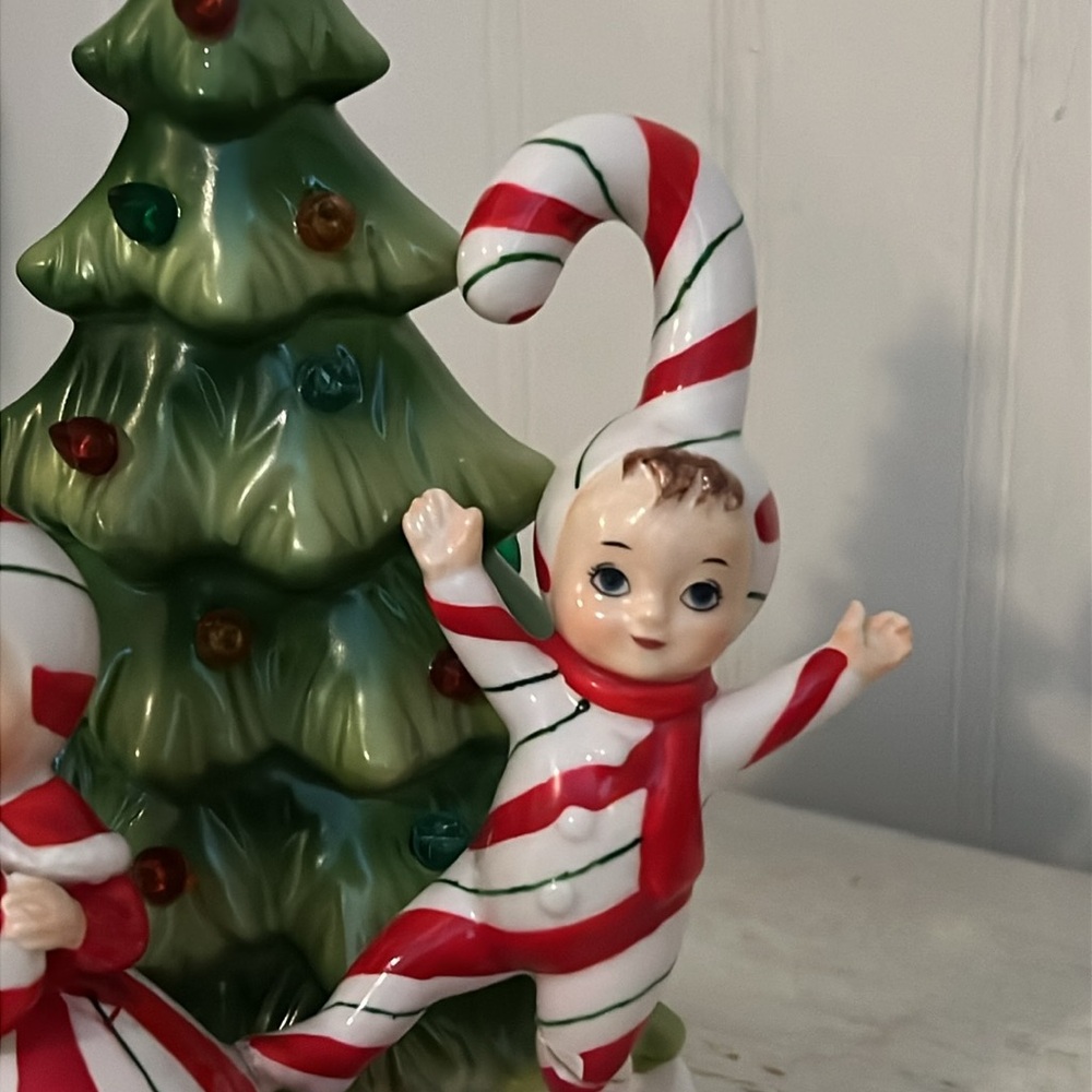 Regency Vintage Style Candy Cane elf tree porcelain light up Figurine Set - Picture 3 of 7